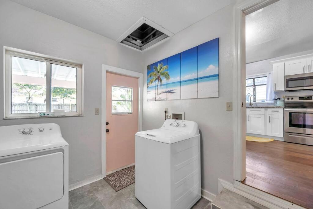 Pink Sunshine: Private Heated Pool And Spa, Close To Largo