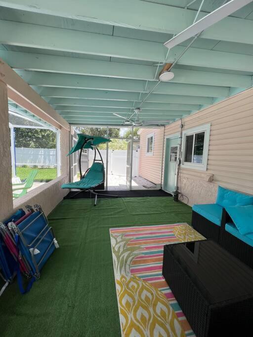 Holiday home Pink Sunshine: Private Heated Pool And Spa, Close To *