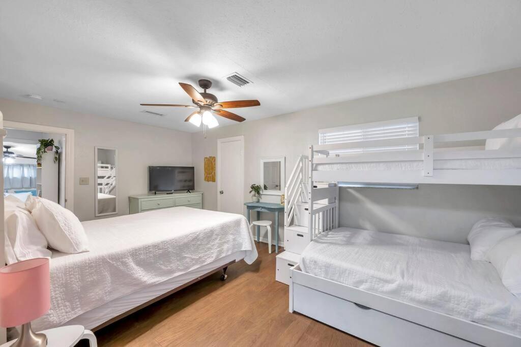 Pink Sunshine: Private Heated Pool And Spa, Close To Largo